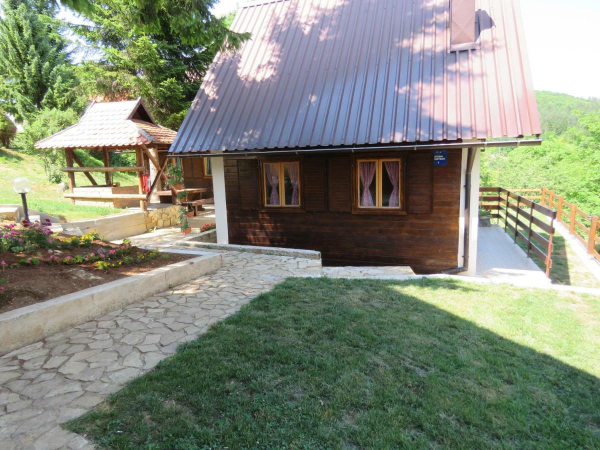 Guesthouse Stefanac Otočac Buitenkant foto